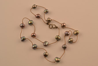 Modern Necklace With Pearls