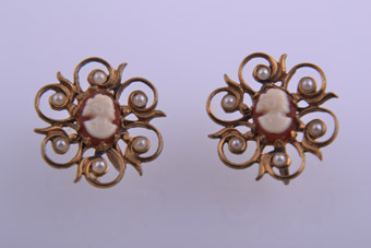 Screw On Earrings With Cameo And Faux Pearls