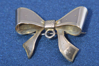 9ct Rose Gold 1950's Bow Brooch