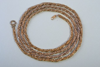 Gilt Vintage Chain-Like Necklace