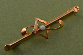 9ct Gold 1940's Brooch With An Opal