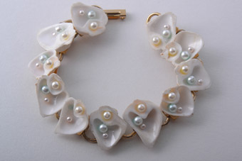 Shell Bracelet With Faux Pearls