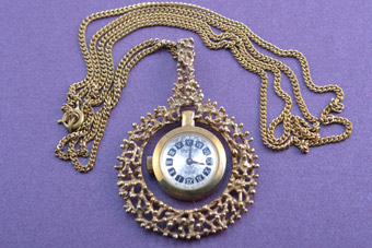 Gilt Retro Tosca Pendant / Watch