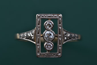 Gold 1920's Art Deco Ring With Diamonds