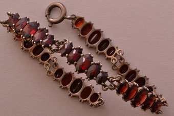 Silver Gilt Vintage Bracelet With Garnets