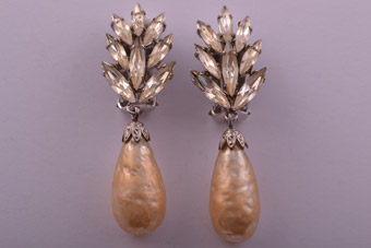 Earrings With White Paste And Faux Pearls