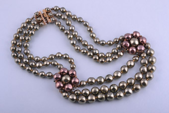 1950's Necklace With Glass Faux Pearls