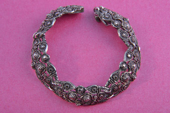 Silver 1930's Rose Bracelet With Marcasite