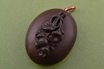 Victorian Picture Locket With Engraving