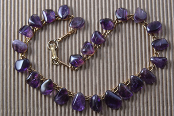 Gilt Vintage Necklace With Amethysts