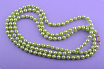 Plastic 1950's Necklace With Lime-Coloured Beads