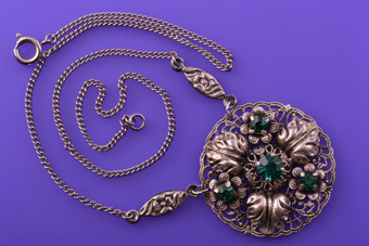 1950's Vintage Necklace With Rhinestones