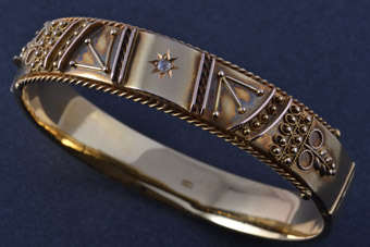 9ct Yellow Gold Vintage Etruscan Style Bangle With A Diamond
