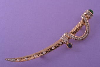 Gilt 1980's Scabbard Brooch With Coloured Paste