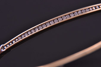 9ct Yellow Gold Modern Bangle With Diamonds