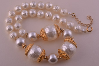 Gilt Necklace With Faux Pearls