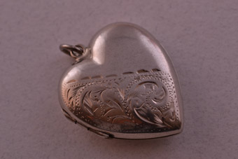 Silver Vintage Opening Locket