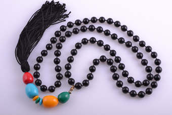 Plastic And Silk Thread Retro Necklace