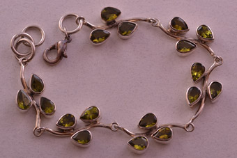 Silver Modern Bracelet With Peridot