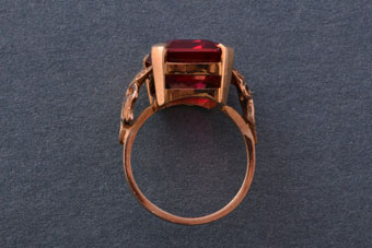 Gold Retro Ring 