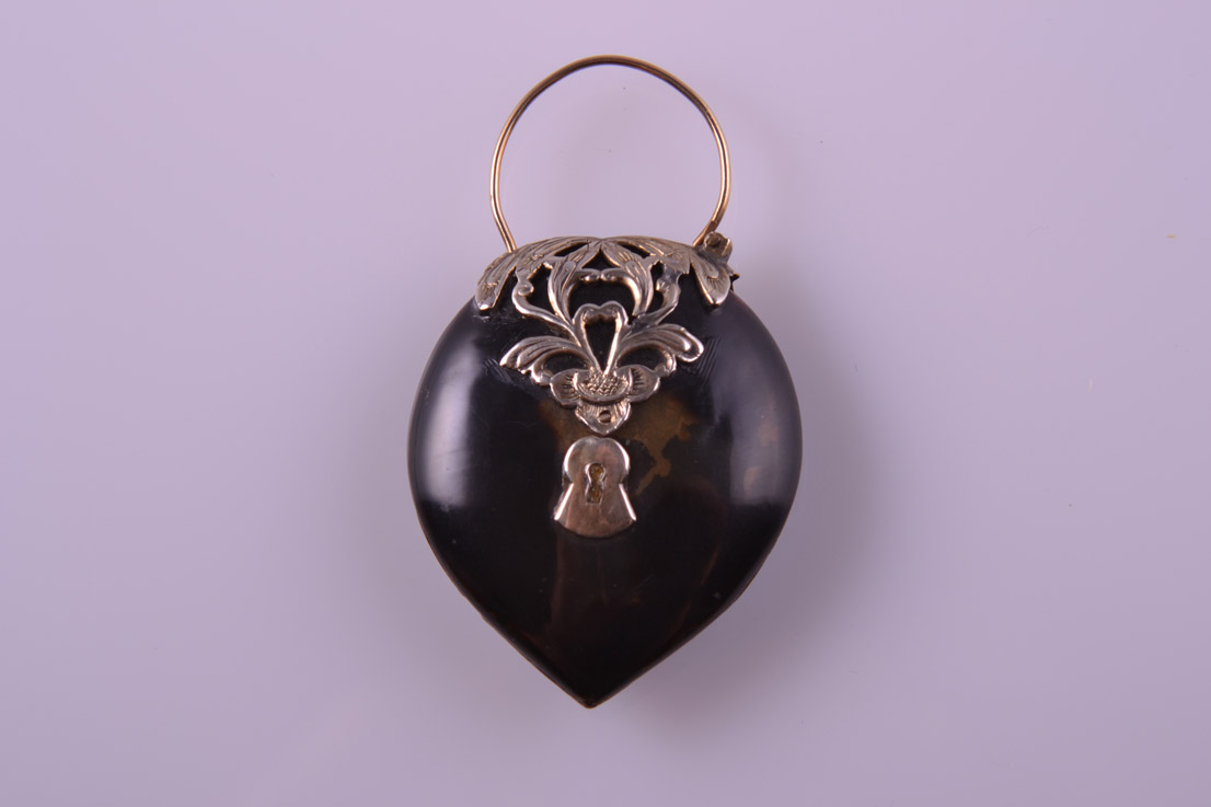 Victorian Heart Pendant With Tortoise Shell
