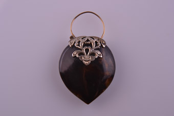 Gold Victorian Pendant