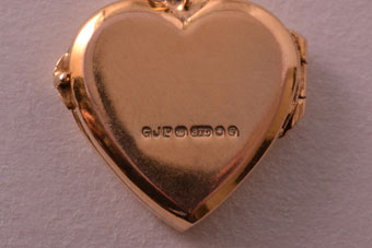 Gold Vintage Heart Locket