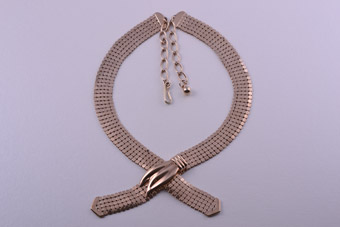 Retro Gilt Necklace