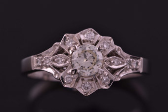18ct White Gold Modern Designer Ring With Diamonds