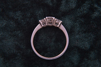 18ct White Gold Ring