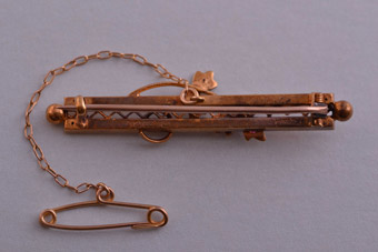 Gold Edwardian Brooch