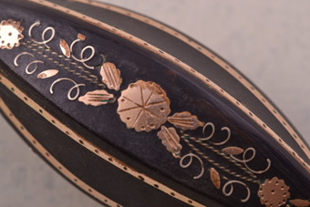 Victorian Piqué Earrings