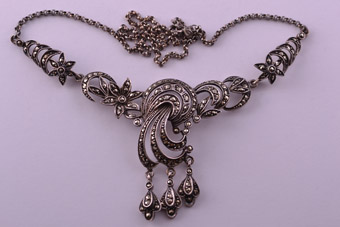 Silver Vintage 1950's Necklace With Marcasite