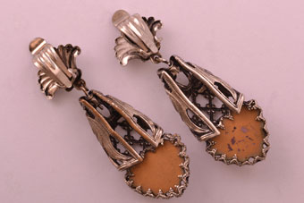 Vintage Clip On Earrings