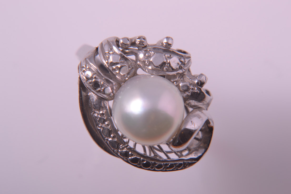 14ct White Gold 1950's Vintage Ring With A Pearl 499aa | Amanda Appleby