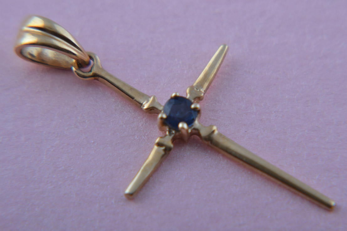 14ct Yellow Gold Cross With A Sapphire