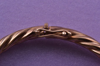 9ct Gold Vintage Bangle