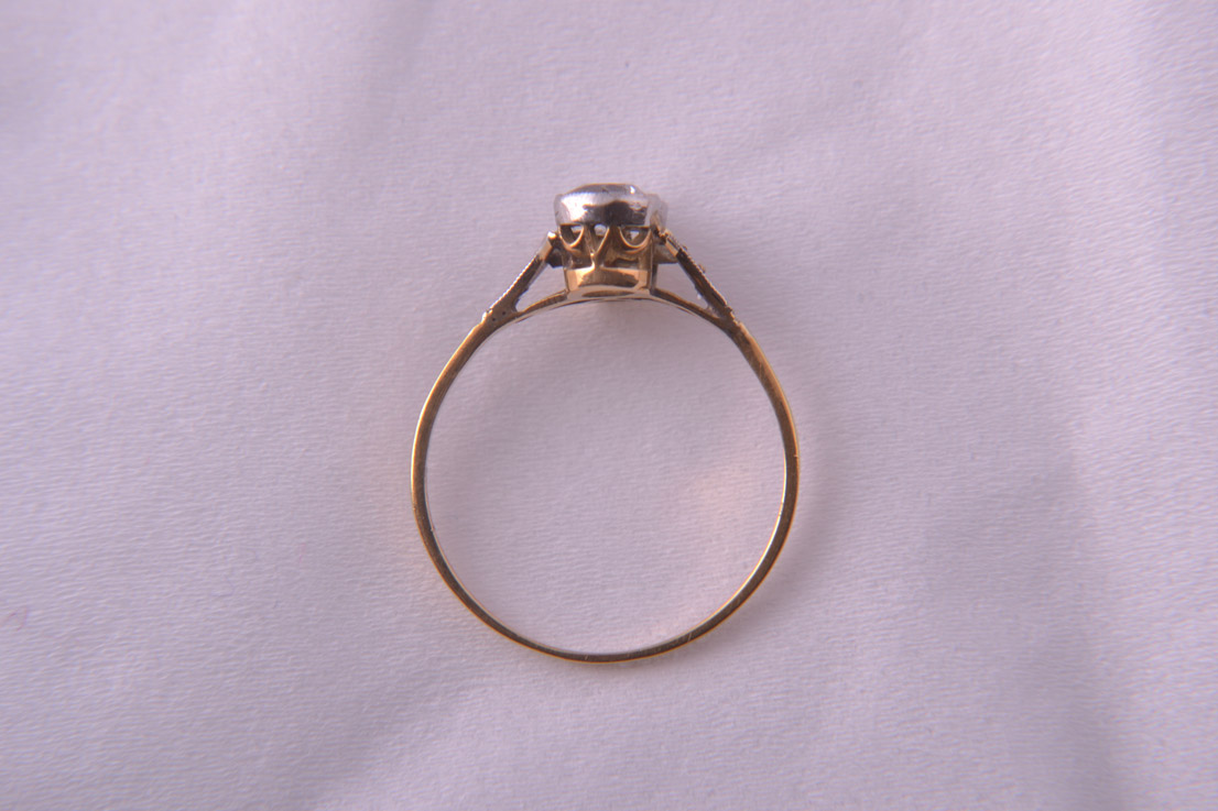 18ct Gold 1920's Ring With Diamonds 584j | Amanda Appleby
