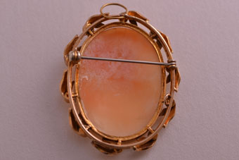 Gold Victorian Brooch 