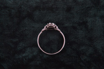 18ct White Gold Ring 