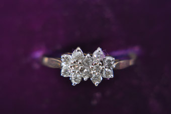 Yellow Gold 1980's Vintage Ring With Diamonds