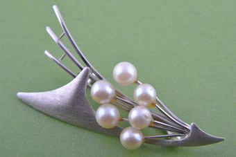 Silver Retro Brooch