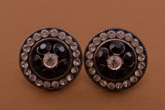 Modern Stud Earrings With Black And White Paste