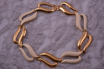 Gilt 1980's Monet Necklace