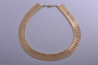 Gilt Retro Necklace