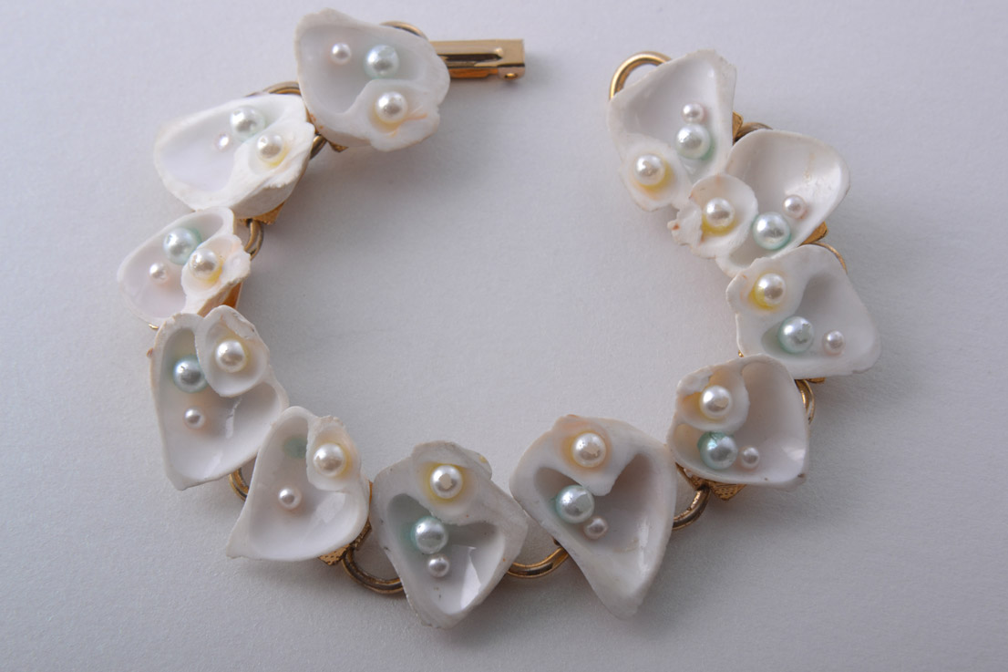 Shell Bracelet With Faux Pearls