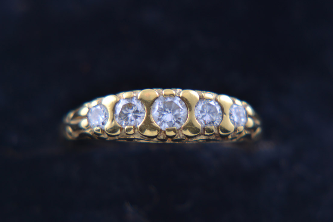 18ct Gold Vintage Gypsy-Style Ring With Diamonds