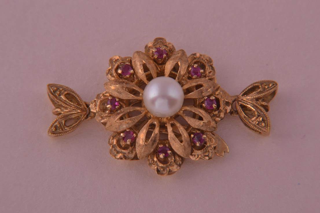 Gold Vintage Clasp With Rubies And A Pearl