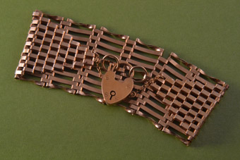 9ct Gold Gate Bracelet