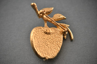 Gilt Vintage Apple Brooch